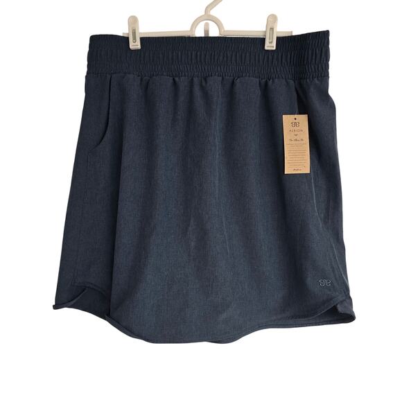 NEW NWT Women's Albion "Club Skirt" Athletic Golf SkirtSize Large